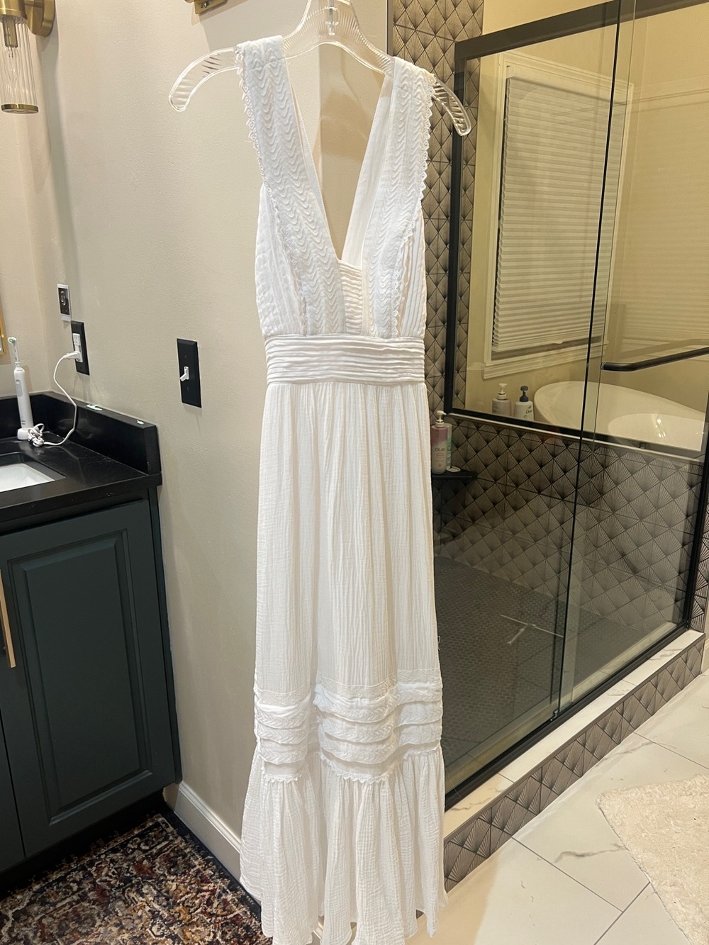 Magaschoni White Sleeveless V-Neck Maxi Dress